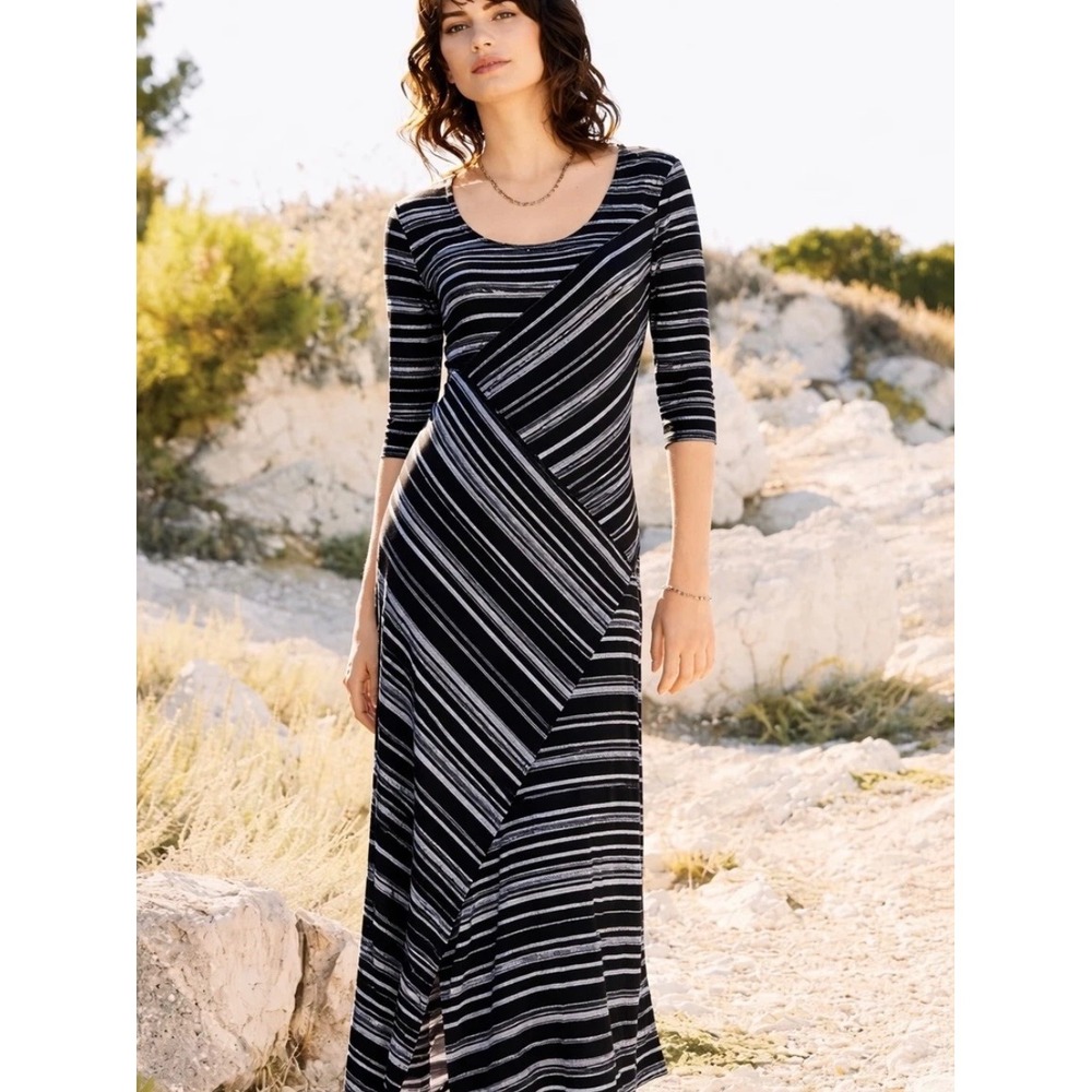 Peruvian Connection Striped Maxi Dress Small Stretchy Asymmetric Knit 3/4 Sleeve